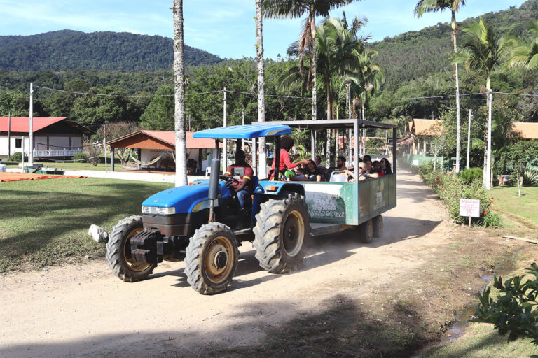 Banner-Casarao-do-Vale-passeio-trator