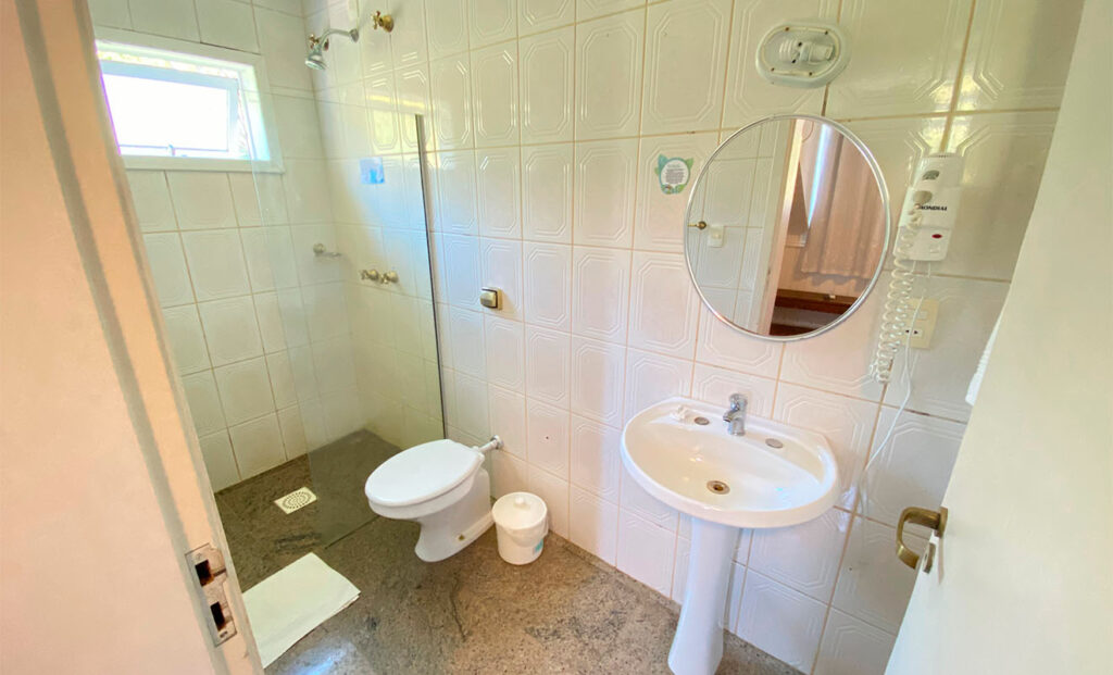 suite-standart-casarao-do-vale-banheiro